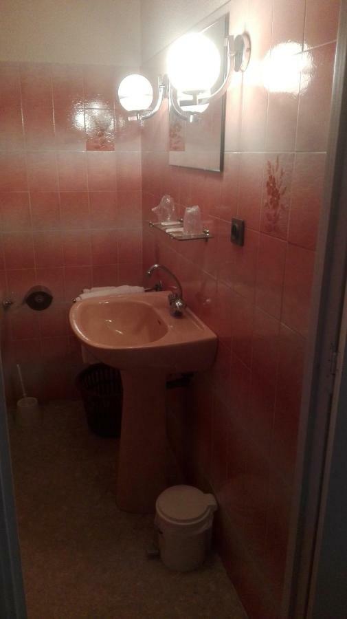 Hotel Le Barry Villefranche-dʼAlbigeois Esterno foto